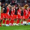 Fußball-Bundesliga: Die Bayern rollen los und feiern mit einem Bosse-Handschlag