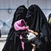 Jennyfer Clain, la nièce des terroristes Fabien et Jean-Michel Clain, jugée à Paris pour appartenance à l'État islamique