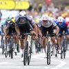 In beeld | Dit was de eerste Tour-week: Van der Poel en Pogacar stelen de show