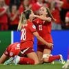 Gastland Zwitserland door late goal PSV'er voor het eerst naar kwartfinales EK