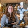 Cynthia is 29 en nu al eigenaar van groot hotel-restaurant : ‘Ik heb echt niet alleen maar geluk gehad’