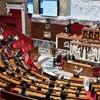 "Il est capable d'en faire une deuxième" : un an après la dissolution de l'Assemblée nationale, les députés sont prêts à toutes les hypothèses