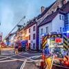 Ein Feuerwehrmann verletzt: Mehrere Gebäude in Altstadt von Villingen-Schwenningen geraten in Brand