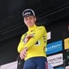 Evenepoel komt met schrik vrij bij val in Dauphiné: 'Mijn helm heeft me gered'
