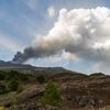 Vulkan: Ätna spuckt eine Lavafontäne - Flugverkehr unbeeinträchtigt