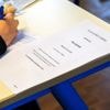 Bac 2025 : est-ce une bonne idée de citer le PSG, Orelsan ou des mangas dans sa copie de philosophie ?