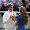 Sinner wint Wimbledon na 'emotioneel zware' periode: 'Ik leef mijn droom'