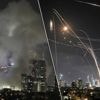 Explosies en luchtalarm in Israël, nadat hoogste leider Iran wraak zweert: “Israël zal niet ongeschonden blijven”