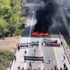 Live - Israëlische anti-oorlogsdemonstranten blokkeren snelwegen, politie gebruikt waterkanon