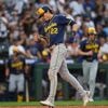 Brandon Woodruff’s gem propels Brewers to 11th straight win, 6-0 over Mariners