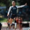 “Een vernederend schouwspel”: trans atlete (16) belandt in oog van de storm nadat ze alle vrouwelijke tegenstand overtroeft