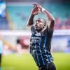 KIJK. “Je kan eigenlijk niet verdedigen op hem”: indrukwekkende Carlos Forbs oogst lof bij Club-fans, ploegmaats en onze analist