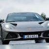Nicht sonderlich alltagstauglich: Lotus Emira Turbo SE - mit Sonderausstattung in Serie
