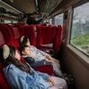 Met de trein door de betwiste Kasjmirvallei: de Volkskrant mocht mee de gesloten regio in