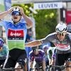 Van der Poel verliest pokerspel met De Lie: 'Aangenaam verrast door mijn niveau'