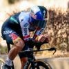 Een thriller van een tijdrit: Roglic nieuwe leider met één seconde op Pedersen, Van Aert ontgoochelt