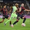 Levante verdubbelt voorsprong op FC Barcelona, kersverse vader Frenkie de Jong niet bij selectie