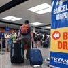 Ouders laten 10-jarige zoon achter in luchthaven van Barcelona om vlucht naar Marokko te halen