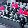 Anpassen oder aufgeben?: Was Frauen in der Politik ertragen müssen