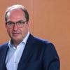 Kritik von SPD, Grünen und Linke: Dobrindt prüft Einsatz von Palantir-Software