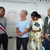 Élisabeth Borne en visite à Mayotte, une semaine avant une rentrée perturbée