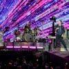 Le PDG d'une entreprise américaine, filmé en train d'enlacer une collègue pendant un concert de Coldplay, a démissionné