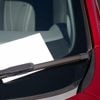 Kras of deuk gemaakt in een andere auto? Een briefje onder de ruitenwisser volstaat niet (en dit zijn de gevolgen)
