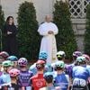 VIDÉO. Le Pape Léon XIV bénit le peloton du Giro au Vatican