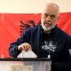 Législatives en Albanie : le camp du Premier ministre socialiste Edi Rama remporte une large victoire