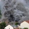 Brände: Ehemalige Staatsoperette in Dresden in Flammen