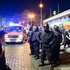 22.000 Menschen bei 1.-Mai-Demo in Berlin: Polizei meldet vereinzelte Festnahmen – Beamter durch Flaschenwurf verletzt