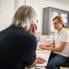 Bin ich schwerhörig?: So erkennen Sie die ersten Anzeichen