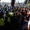 Zusammenstöße mit der Polizei: Mehr als 100.000 Menschen bei rechter Demo in London