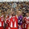 Bayern München wint Supercup, goede start voor Paul Simonis en Ezechiel Banzuzi in Duitsland
