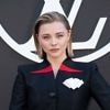 "Wollte nichts Traditionelles": Chloë Grace Moretz heiratet ihre Freundin ganz in Blau
