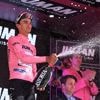 UAE wil roze in de ploeg houden: “Situatie is perfect voor ons” - Van Aert start morgen om 14.34u
