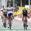 Vos verliest geel in Tour aan ritwinnaar Le Court, Vollering sprint naar tweede plek