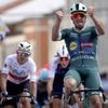 Mads Pedersen doet alles goed in etappe 15 van de Vuelta, en wint met overmacht