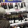 Foire aux vins 2025 : du Bordeaux à moins de 2 euros la bouteille provoque la colère des viticulteurs en Gironde