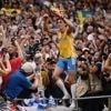 Polsstokfenomeen Duplantis pakt WK-goud met zijn veertiende wereldrecord