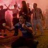 "C'est plus fort qu'une Coupe du monde" : à Paris, la fête et l'ivresse après la victoire du PSG en Ligue des champions