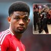 Man United-speler Amad Diallo onder vuur na gebaar tijdens tournee in Maleisië: ‘Het spijt me niet’