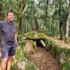 « Un trésor exceptionnel » : on a rencontré ces habitants qui ont un dolmen dans leur jardin