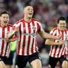 Sunderland één duel verwijderd van Premier League na goal in 122e minuut