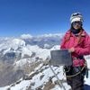 Geen tekenen van leven van gestrande Russische alpiniste (47) met gebroken been op bergtop