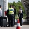 Migrationspolitik: Verstärkte Grenzkontrollen laufen an - Kritik von Nachbarn