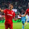 FC Twente overleeft slijtageslag tegen NEC en knokt zich met tien man naar finale tegen AZ