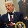 "Des milliards de dollars de droits de douane" affluent aux Etats-Unis, se félicite Donald Trump alors que de nouvelles surtaxes entrent en vigueur pour des dizaines d'économies