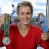 Het verhaal achter de te koop aangeboden olympische medailles van Gella Vandecaveye (51): “Mijn minderjarige zoon weet niet eens wie Gella is!”