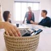Vous êtes accro à votre téléphone ? Voici huit conseils simples pour le lâcher pendant vos vacances